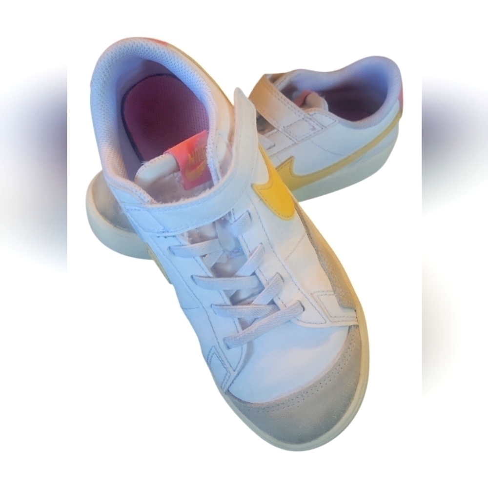 Nike Kids Blazer Low Top '77 White/ Yellow/ Pink Unisex Sneakers Size 2.5Y - Picture 10 of 11